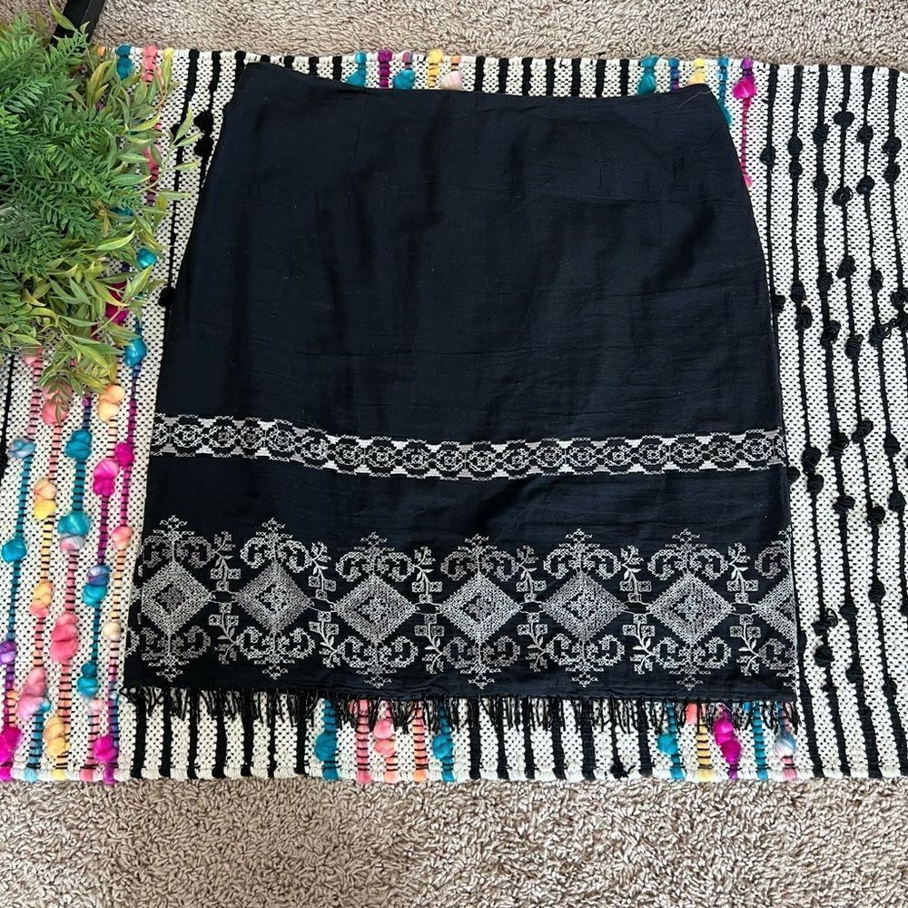 LT Modern Perspectives 90s Y2K Black Embroider Pencil Skirt Bead Dangle Hem 12